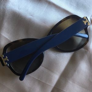 Tory Burch Sunglasses without case